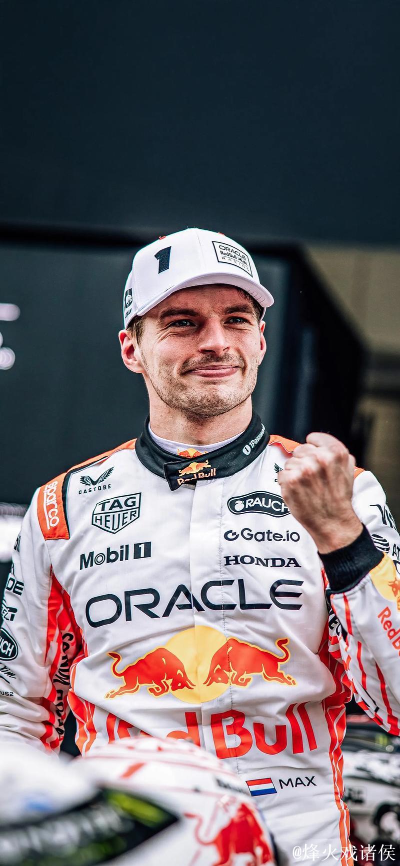 F1奥地利大奖赛:维斯塔潘遗憾退赛,诺里斯杆位出发摘冠 F1奥地利大奖赛:维斯塔潘遗憾退赛,诺里斯杆位出发摘冠