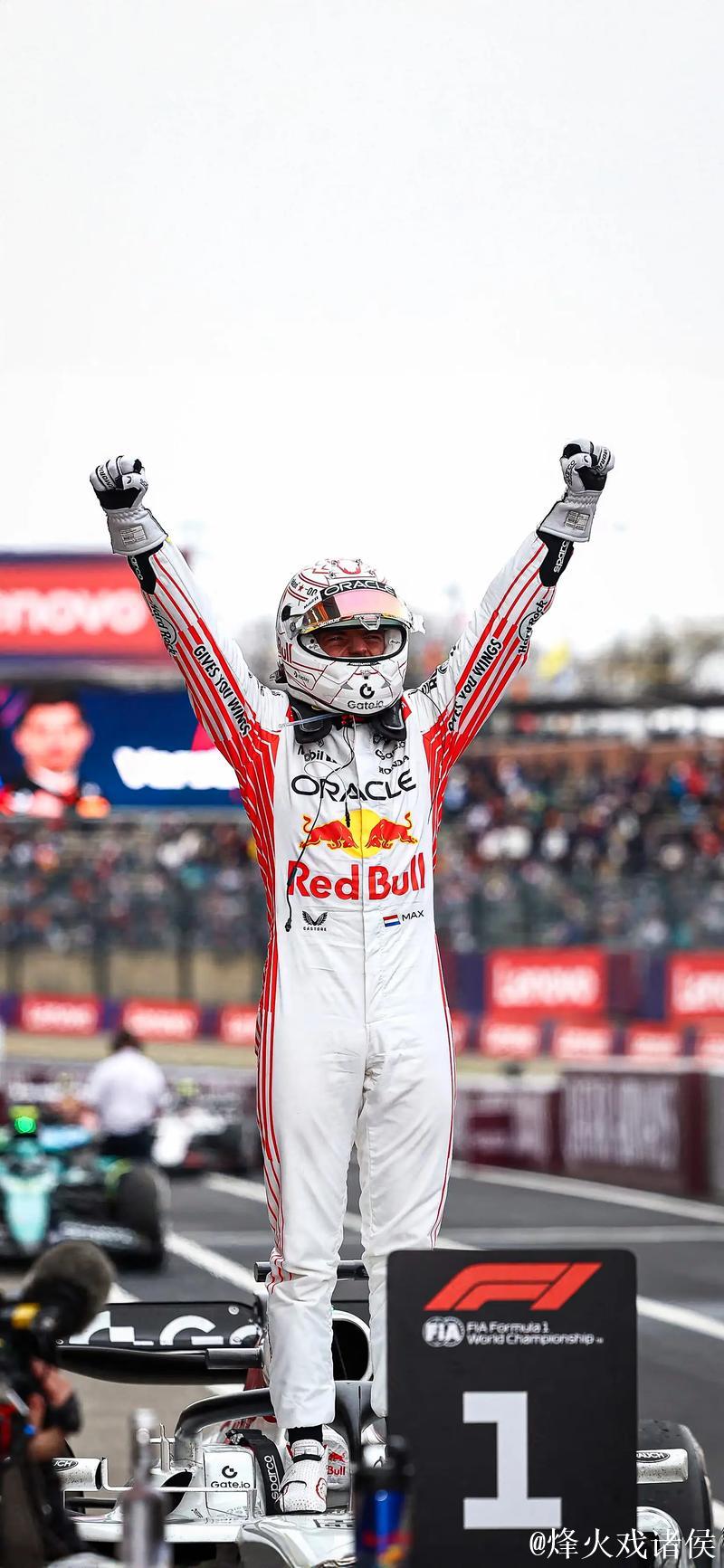 F1奥地利大奖赛:维斯塔潘遗憾退赛,诺里斯杆位出发摘冠 F1奥地利大奖赛:维斯塔潘遗憾退赛,诺里斯杆位出发摘冠